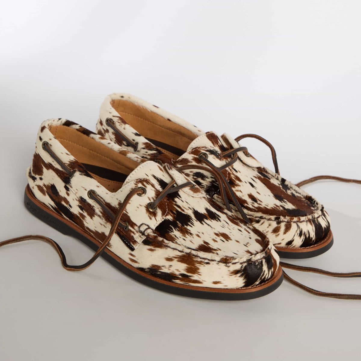 Authentic Original™ Cloud Boat Shoe White Print | Sperry