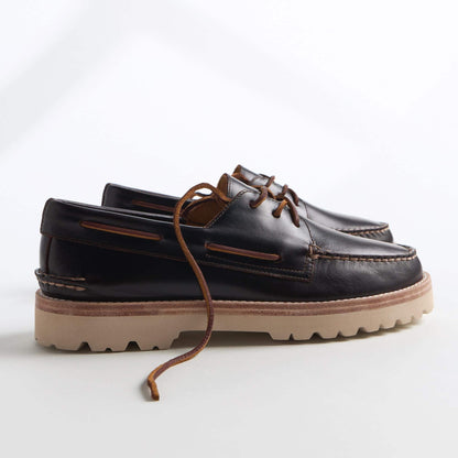 Authentic Original™ 2-Eye Lug Boat Shoe Brown | Sperry