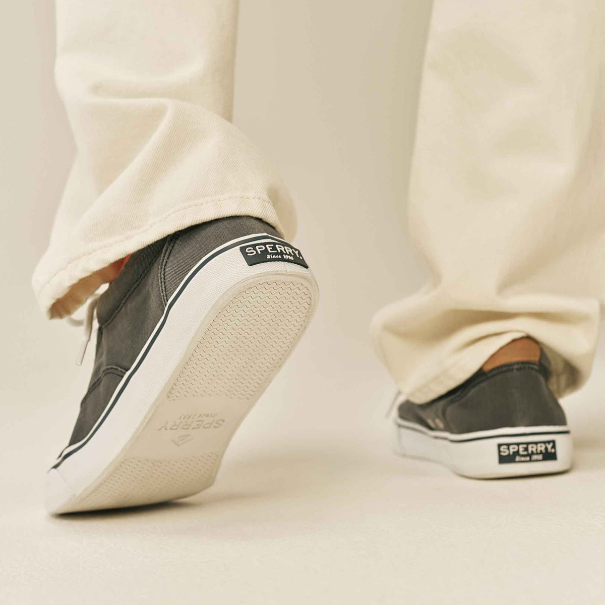 Striperii tx Grey Unisex Sneakers | Sperry