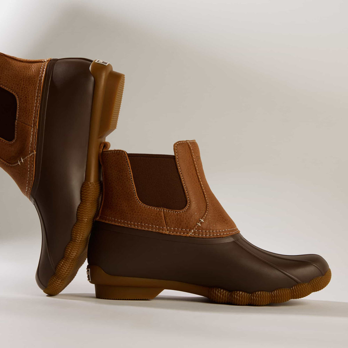 Saltwater™™ Duck Chelsea Boot Dark Brown | Sperry